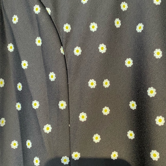 LEVI’S RACHELLE DRESS SIZE MEDIUM - Picture 6 of 7